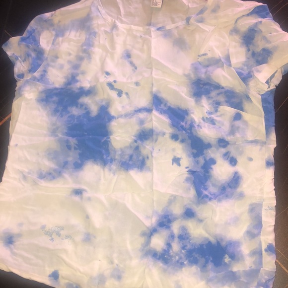 Beautiful cloudy blouse - Picture 4 of 5